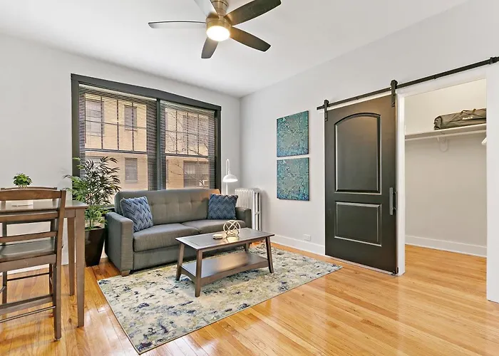 Newly Renovated 1Br Apt In Ideal Location - Belmont E1