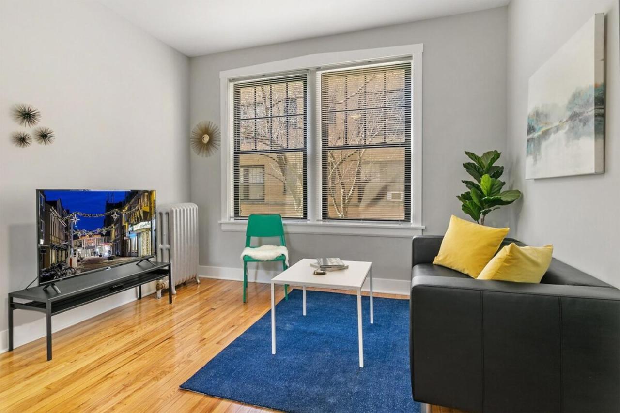Newly Renovated 1br In Ideal Location - Belmont E1 Chicago